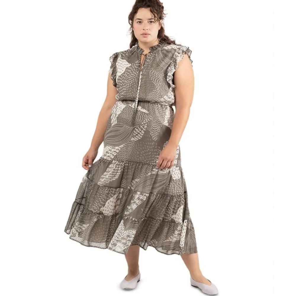 142. NWT TIERED MAXI DRESS BY BLACK TAPE_